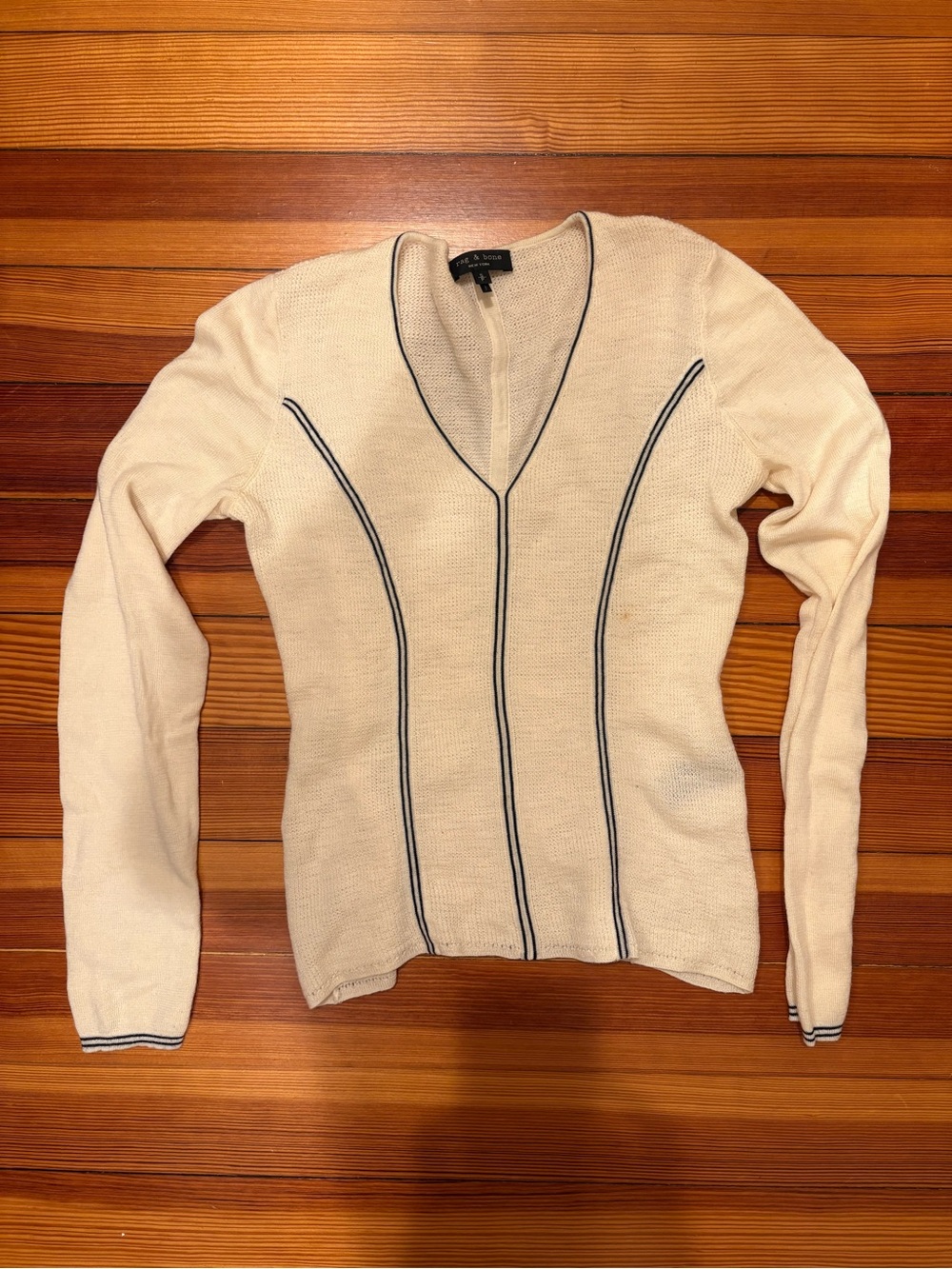rag & bone Cream V-Neck Sweater with Navy Trim